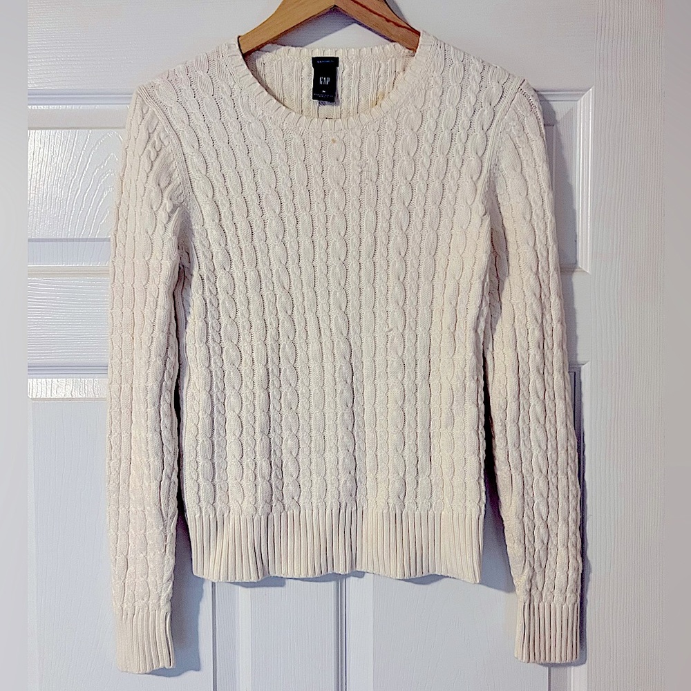 GAP Cable Knit Sweater